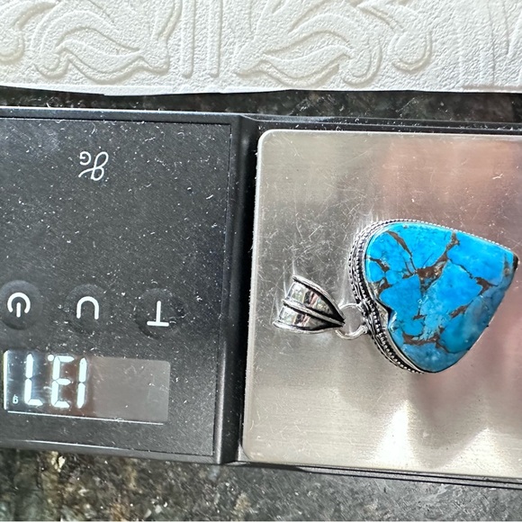 Elegant Blue Moon Turquoise Pendant Heart Natural Polished Stone Silver Tone - Picture 9 of 11